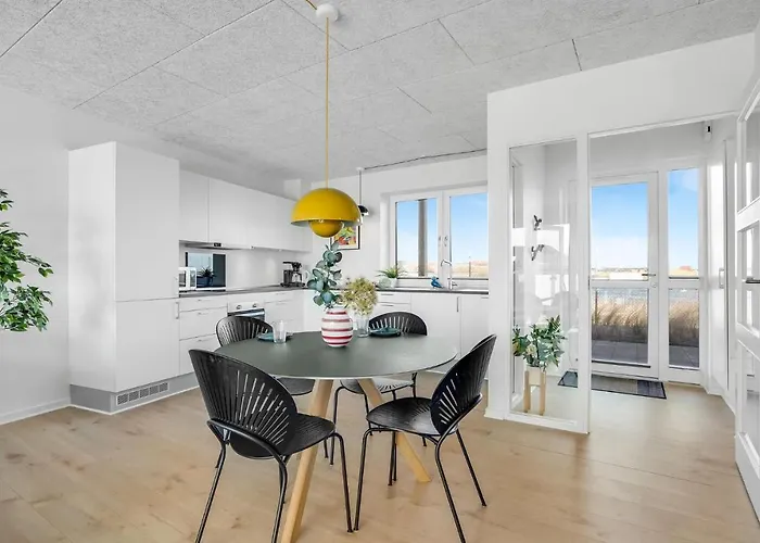 Apartment Awesome In *