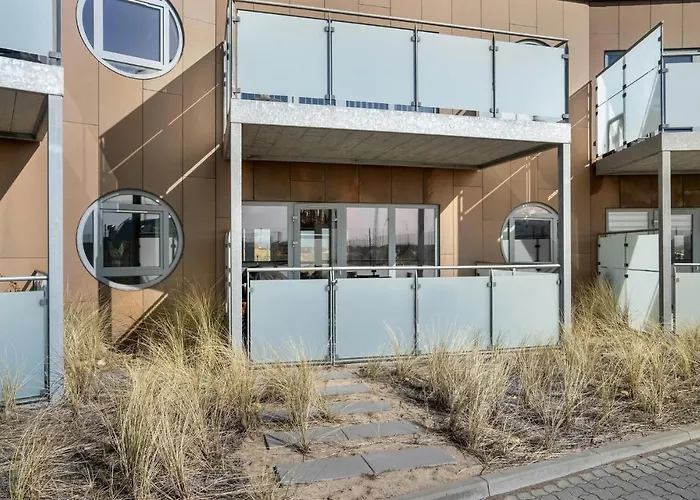 Apartment Awesome In *